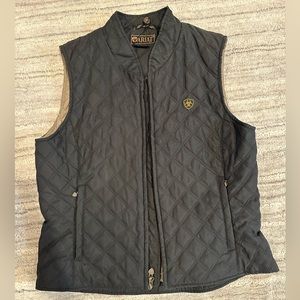 Ariat women’s black vest. Size M. Excellent condition.